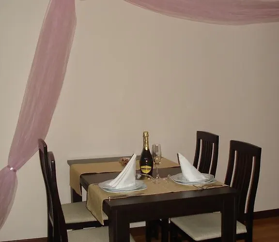 Отель Bansko Holiday Apartments 3*